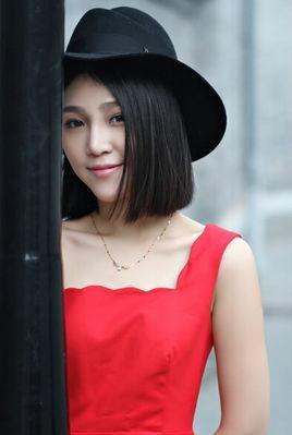 许亚童资料,探索科技与创新的璀璨人生